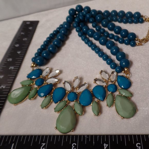 Multi Strand/Color Bib Necklace Adj 20" - Picture 3 of 8